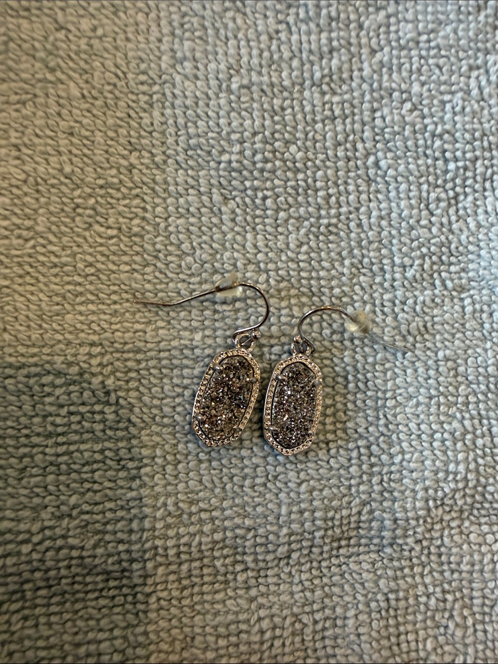 Never worn Kendra Scott Silver Glitter Druzy Drop Earrings